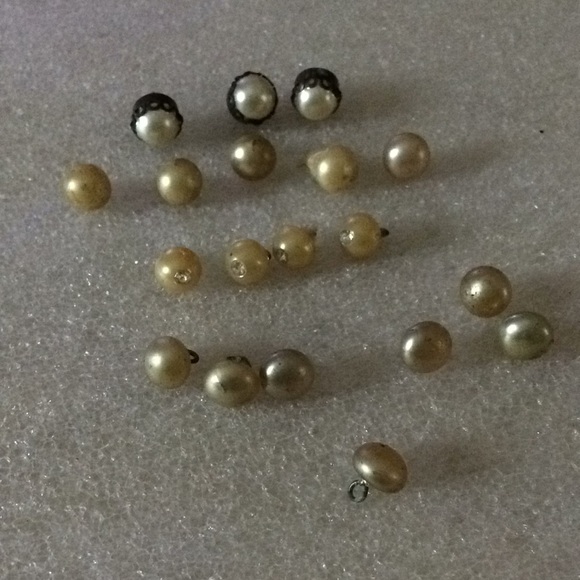 Vintage pearl button 19 - Picture 2 of 4